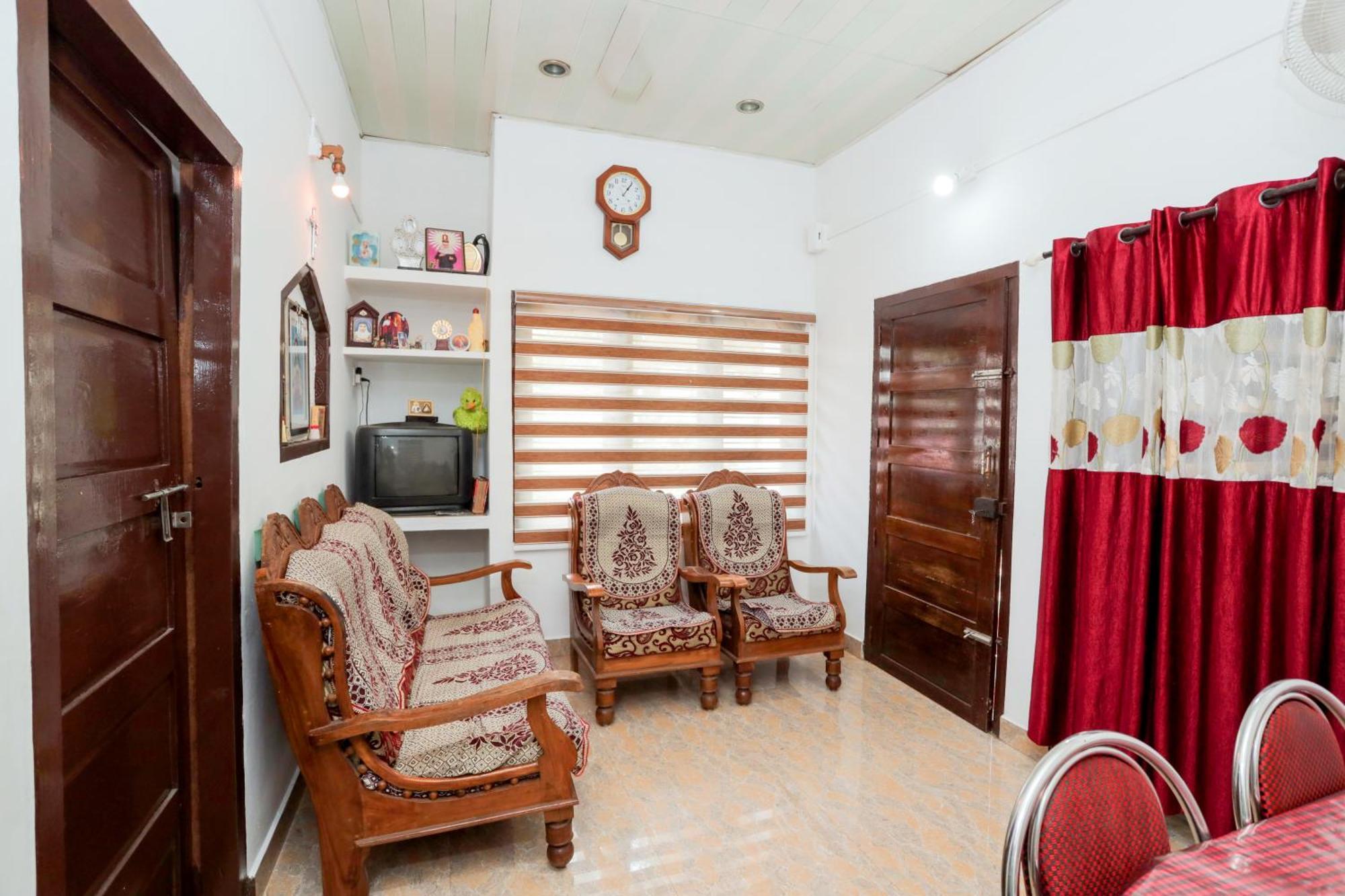 Koonamparayil Home Stay Munnar Anaviratty-Family Only Buitenkant foto