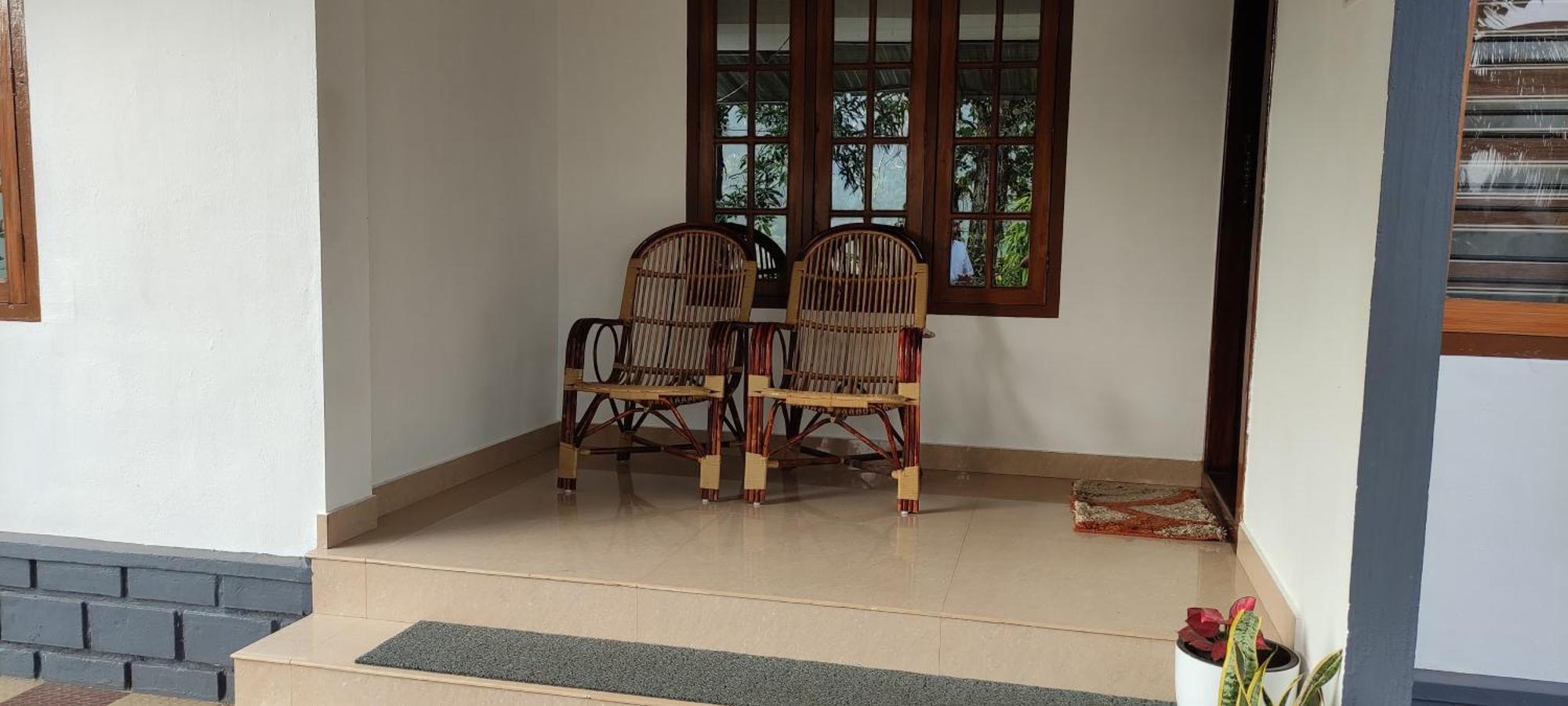 Koonamparayil Home Stay Munnar Anaviratty-Family Only Buitenkant foto