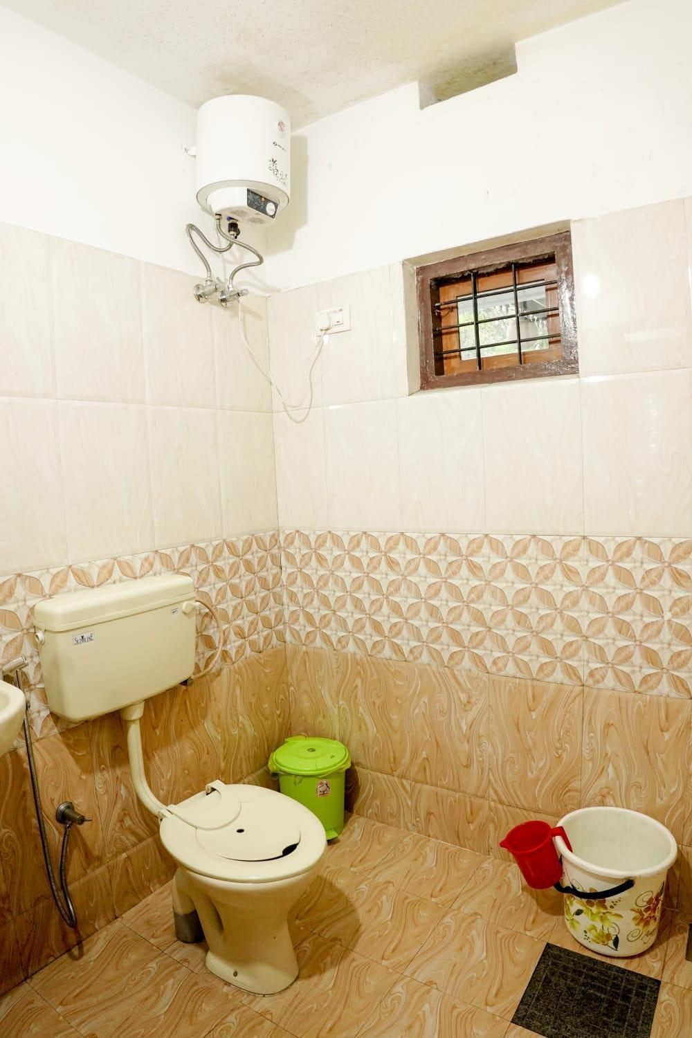 Koonamparayil Home Stay Munnar Anaviratty-Family Only Buitenkant foto